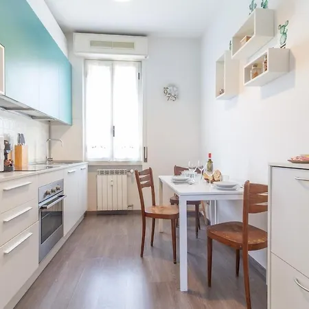 S&m - Casa Afrodite Precotto M1 아파트 밀라노