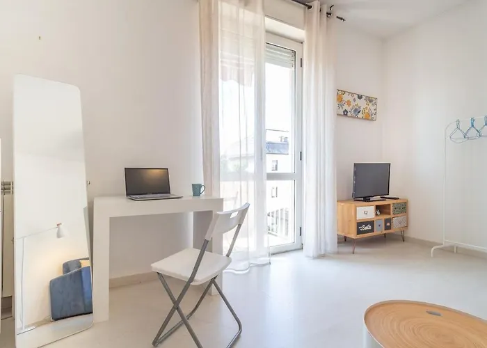 S&m - Casa Afrodite Precotto M1 Apartament *